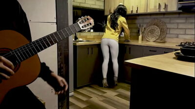 BigBoobs colombian Skinny Surprises With His Music And His Big Cock, Alicia Trece – Mike Zander