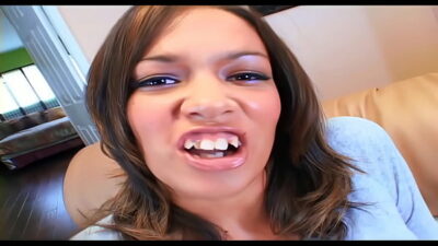 Latina Naudia Marie Likes To Finger Her Pussy As She Sucks Cock