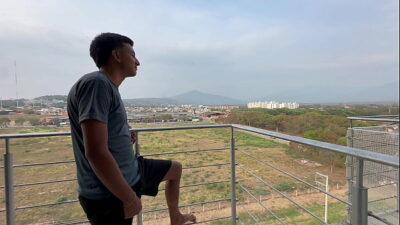 Le enseño el juego de piedra pape o tijera a mi rica hermanastra para poderla follar muy duro y rico con mi enorme pene hasta darle toda mi rica leche.