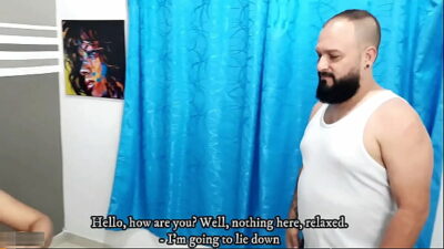 Mujer caliente se alista para ir en busca de sexo pero su compañero de habitacion le ayuda con eso y le da una buena follada – PORNO EN ESPAÑOL