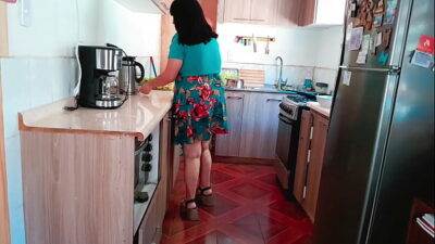 My stepmother is very sexy when she cooks, I couldn’t resist fucking her in the kitchen.