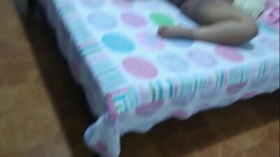 Atrape a mi caliente Madrastra masturbándose y llene su coño de semen!