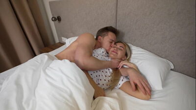 HE WAKE ME UP WITH A HUGE COCK AND CUNNILINGUS