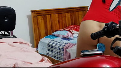 Stepmother playing with her pussy with a toy that licks her clitoris