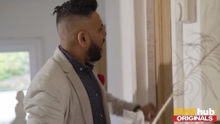 FAKE REMOVALS Two of the lads sneaky fuck a hot blonde married MILF